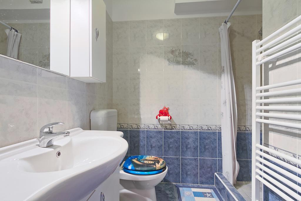 Apartments Valoda Nedescina Экстерьер фото