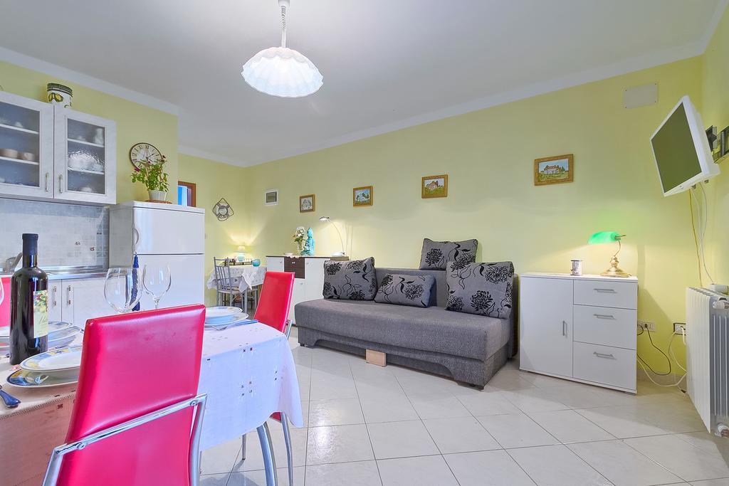 Apartments Valoda Nedescina Экстерьер фото