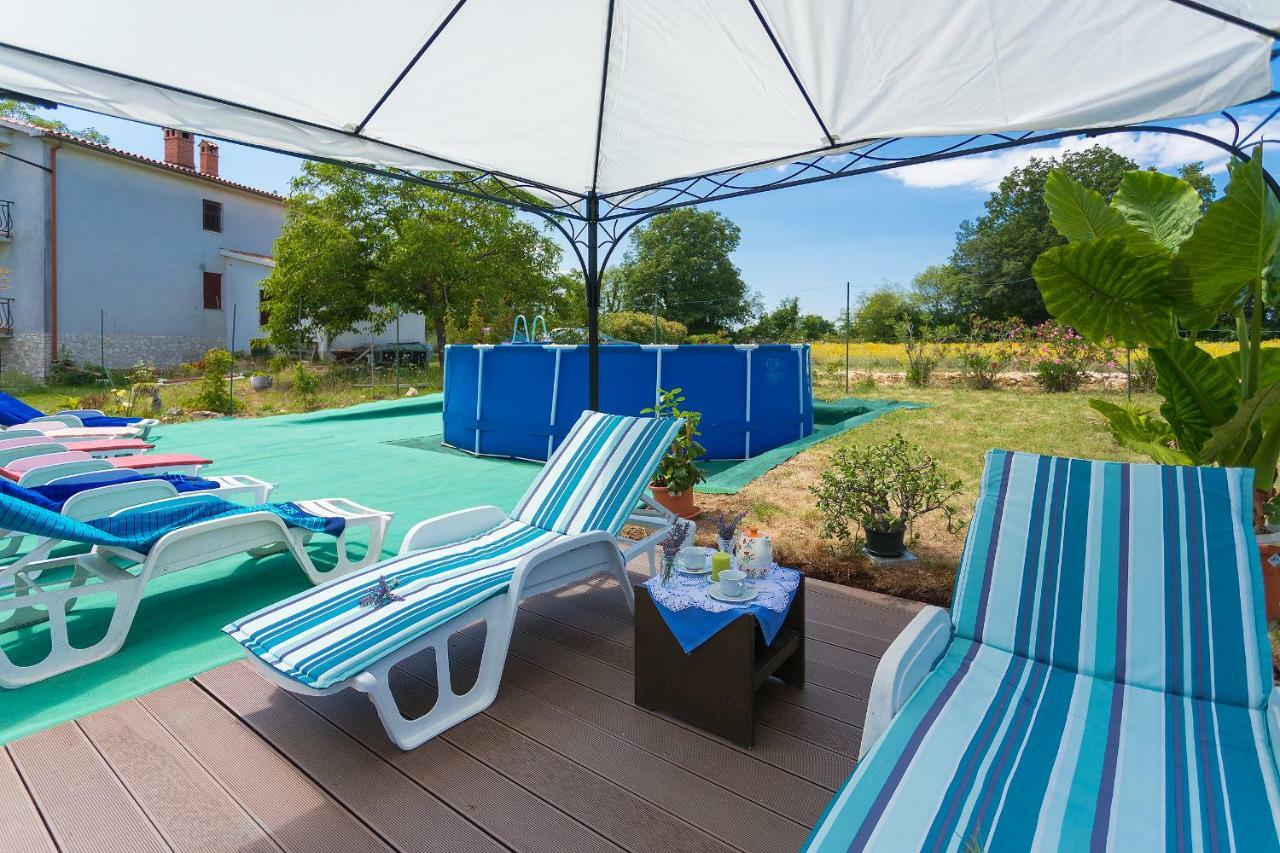 Apartments Valoda Nedescina Экстерьер фото