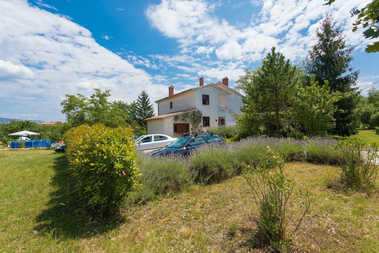 Apartments Valoda Nedescina Экстерьер фото